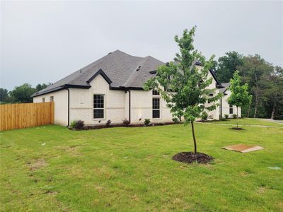 New construction Single-Family house 1811 Osage Court, DeSoto, TX 75115 - photo 0 0