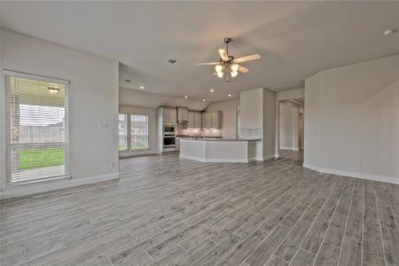 New construction Single-Family house 12002 Champions Forest Drive, Mont Belvieu, TX 77535 - photo 10 10
