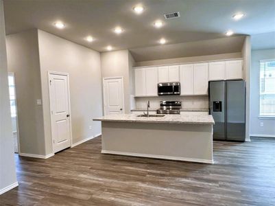 New construction Single-Family house 12414 Pecan Drive, Willis, TX 77318 - photo 6 6