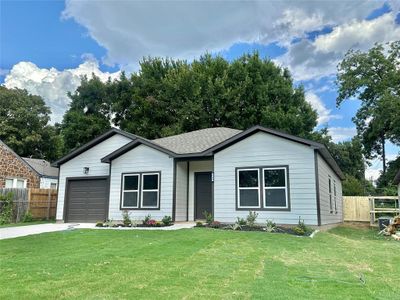 New construction Single-Family house 424 S Commerce Street, Gainesville, TX 76240 - photo 0