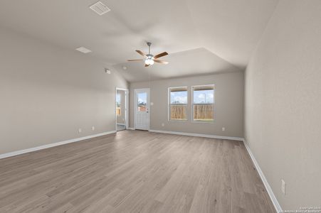 New construction Single-Family house 8416 Aloe Vera Trace, San Antonio, TX 78222 Eastland- photo 28 28