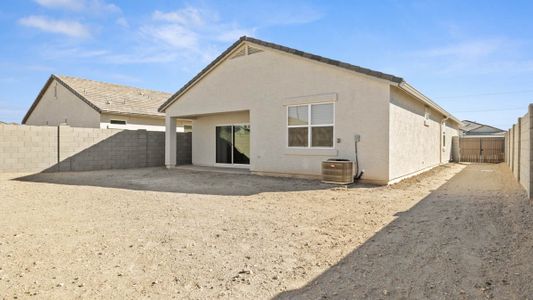 New construction Single-Family house 25476 W La Salle Street, Buckeye, AZ 85326 - photo 34 34