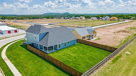 New construction Single-Family house 1508 Great Bend Drive, Granbury, TX 76049 - photo 33 33