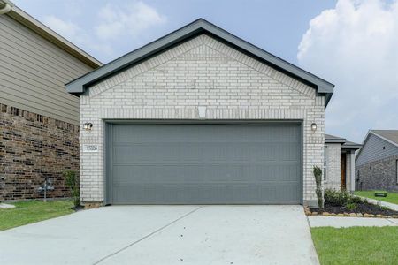 New construction Single-Family house 15526 Fellswood Drive, Houston, TX 77044 - photo