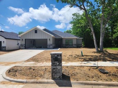 New construction Single-Family house 1110 Edgar Street, Greenville, TX 75401 - photo 0 0