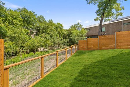 New construction Single-Family house 900 S 2Nd St, Unit 7, Austin, TX 78704 - photo 39 39