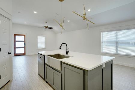 New construction Single-Family house 941 Tesslynn Avenue, Godley, TX 76044 1332- photo