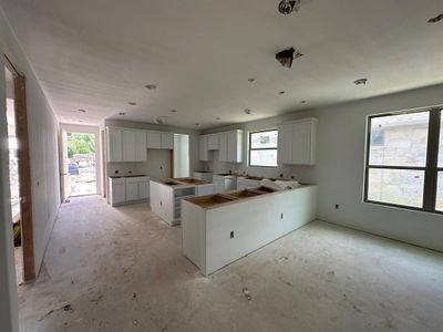 New construction Single-Family house 94 E Pinehurst Dr, Meadowlakes, TX 78654 - photo 9 9
