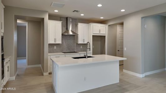New construction Single-Family house 8835 W Medlock Drive, Glendale, AZ 85305 - photo 2 2