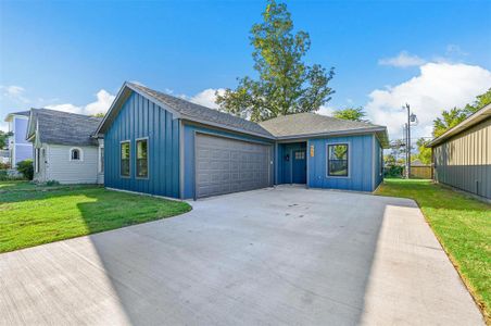 New construction Single-Family house 630 W Owings, Denison, TX 75020 - photo 0