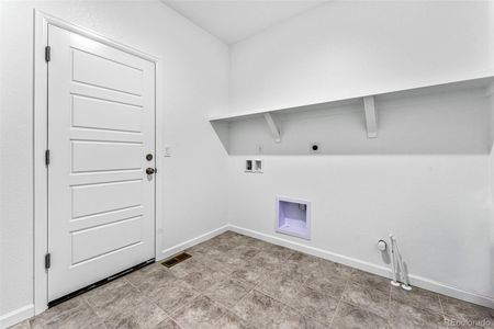 New construction Single-Family house 3508 N Duquesne Court, Aurora, CO 80019 Sand Dune - With Opt. Basement- photo 16 16