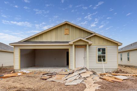 New construction Single-Family house 1360 Mill Mountain, Seguin, TX 78155 - photo 5 5