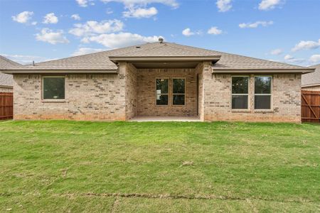 New construction Single-Family house 732 Jameson, Springtown, TX 76082 - photo 31 31