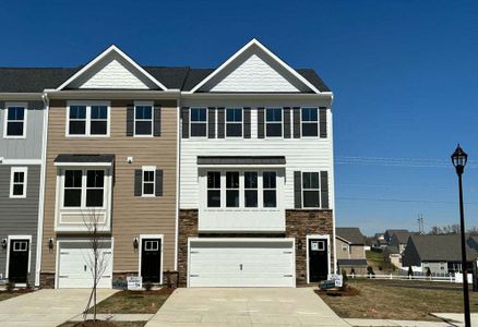 New construction Multi-Family house 816 Parc Townes Drive, Wendell, NC 27591 Pamlico- photo 1 1
