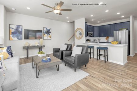 Open Concept Livingroom/Gourmet Kitchen