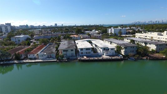 New construction Condo/Apt house 10 South Shore Drive, Unit D, Miami Beach, FL 33141 - photo 12 12