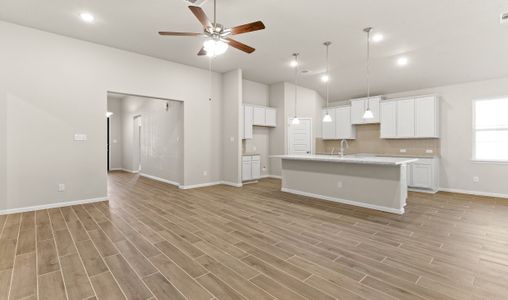 New construction Single-Family house 2604 Bisbee Road, League City, TX 77573 - photo 8 8