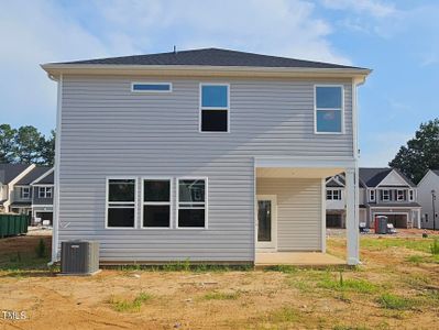 New construction Single-Family house 28 Fairwinds Drive, Lillington, NC 27546 The Preston A- photo 43 43