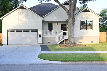 New construction Single-Family house 8311 Albacore Drive, Houston, TX 77074 - photo 0