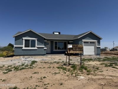 New construction Single-Family house 32013 N Redding Street, Wittmann, AZ 85361 - photo 2 2