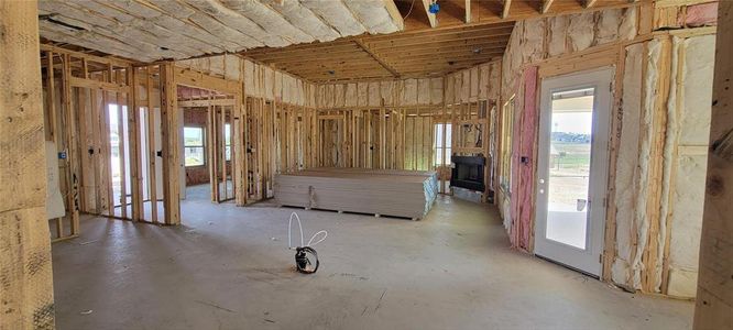 New construction Single-Family house 325 Oak Meadow Lane, Weatherford, TX 76085 The Bennett- photo 6 6