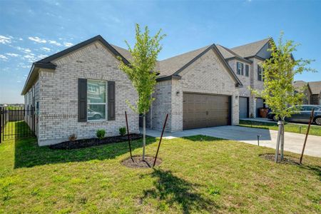 New construction Single-Family house 8209 Knoxville Trl, Austin, TX 78744 - photo 1 1