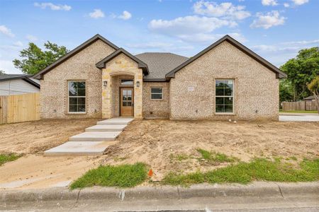 New construction Single-Family house 527 Phillips Street, Cleburne, TX 76033 - photo 0 0