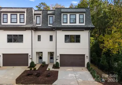 New construction Townhouse house 4107 Closeburn Townes Court, Charlotte, NC 28210 - photo 0