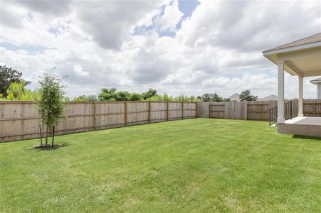 New construction Single-Family house 142 Wagon Spoke Way, Liberty Hill, TX 78642 - photo 28 28