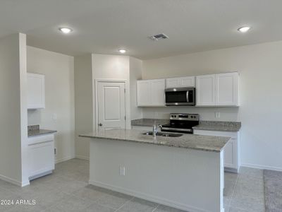New construction Single-Family house 13240 E Larrea Lane, Florence, AZ 85132 Moonbeam- photo 4 4