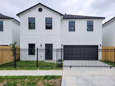 New construction Single-Family house 4813 Eastland Street, Houston, TX 77028 - photo 1 1