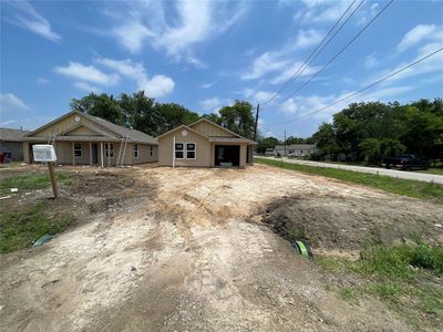 New construction Single-Family house 7985 Fields Street, Houston, TX 77028 - photo 6 6