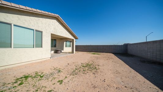 New construction Single-Family house 18427 W Pasadena Avenue, Litchfield Park, AZ 85340 - photo 22 22