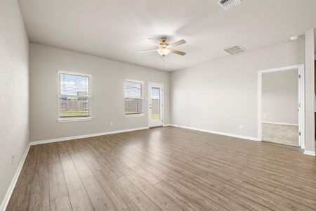 New construction Single-Family house 124 Short Toed Swoop Ln, Cedar Creek, TX 78612 - photo 6 6