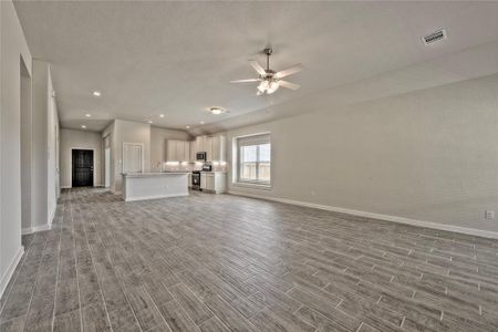 New construction Single-Family house 11118 Youngquist Drive, Mont Belvieu, TX 77535 The Aintree- photo 12 12