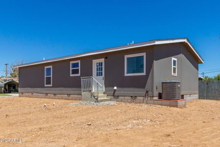 New construction Mobile Home house 368 Peretz Circle, Morristown, AZ 85342 - photo 2 2