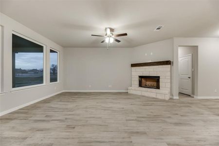 New construction Single-Family house 1020 County Road 4797, Springtown, TX 76082 Colorado II- photo 9 9