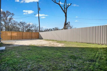 New construction Single-Family house 928 N Victory Drive, Houston, TX 77088 - photo 27 27