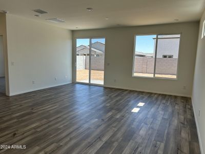 New construction Single-Family house 18050 W Cielo Grande Avenue, Surprise, AZ 85387 - photo 13 13