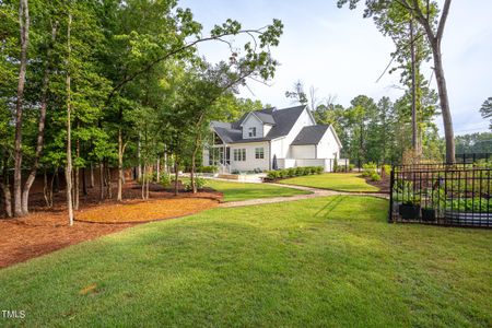 New construction Single-Family house 2040 Reserve Falls Lane, Wake Forest, NC 27587 - photo 44 44