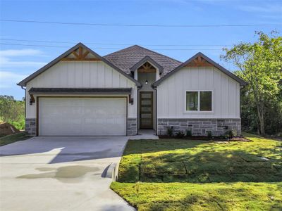 New construction Single-Family house 5843 Black Pine Circle, Granbury, TX 76048 - photo 0