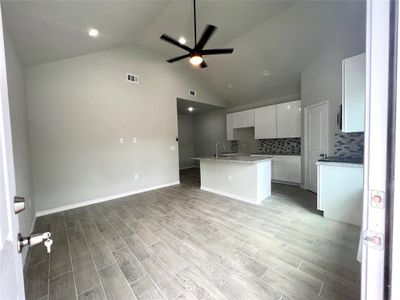 New construction Single-Family house 9496 Walkwood Street, Willis, TX 77318 - photo 2 2