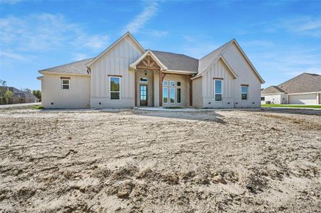 New construction Single-Family house 601 Drury Court, Springtown, TX 76082 - photo 3 3