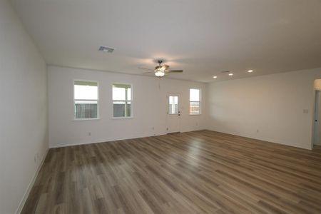 New construction Single-Family house 313 Doodle Ln, Hutto, TX 78634 - photo 1 1