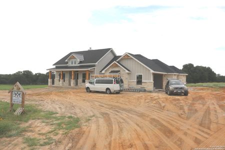 New construction Single-Family house 113 Hondo Ridge, La Vernia, TX 78121 - photo 19 19