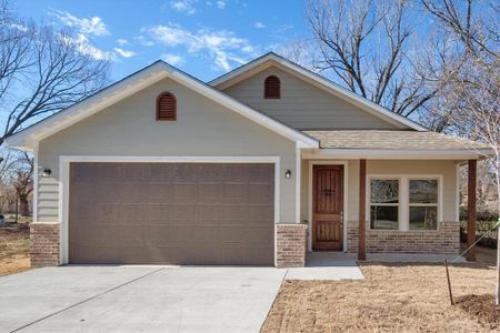 New construction Single-Family house 505 Sabine Avenue, Cleburne, TX 76031 - photo 0