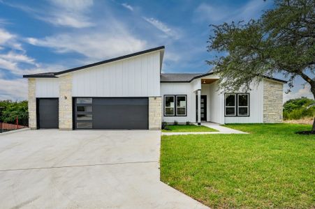 New construction Single-Family house 20500 FM Road 1431, Unit 200, Lago Vista, TX 78645 - photo 7 7
