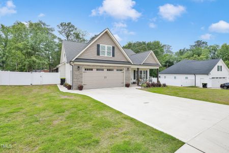 New construction Single-Family house 101 Pecan Valley Way, Four Oaks, NC 27524 - photo 0 0