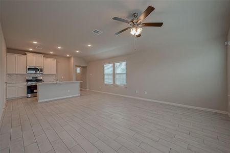 New construction Single-Family house 12215 Carling Straight Drive, Houston, TX 77044 - photo 10 10