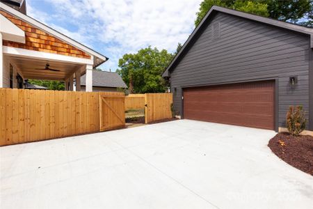 New construction Single-Family house 820 Walnut Street, Belmont, NC 28012 - photo 5 5